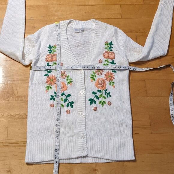 Twik beige button front knit cardigan floral embroidery size Small @B6 - Picture 8 of 10
